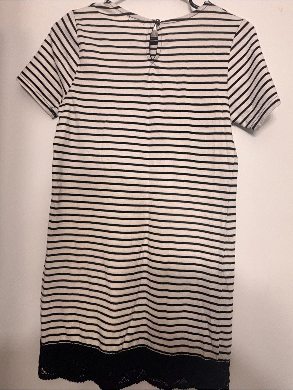 Forever 21 Black & White Striped Short Sleeve Shift Dress with Lace Trim - Picture 2 of 5